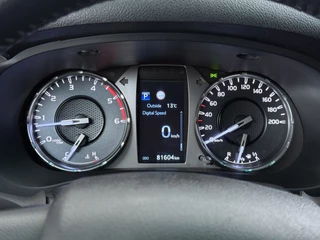Toyota Hilux – thumbnail 21