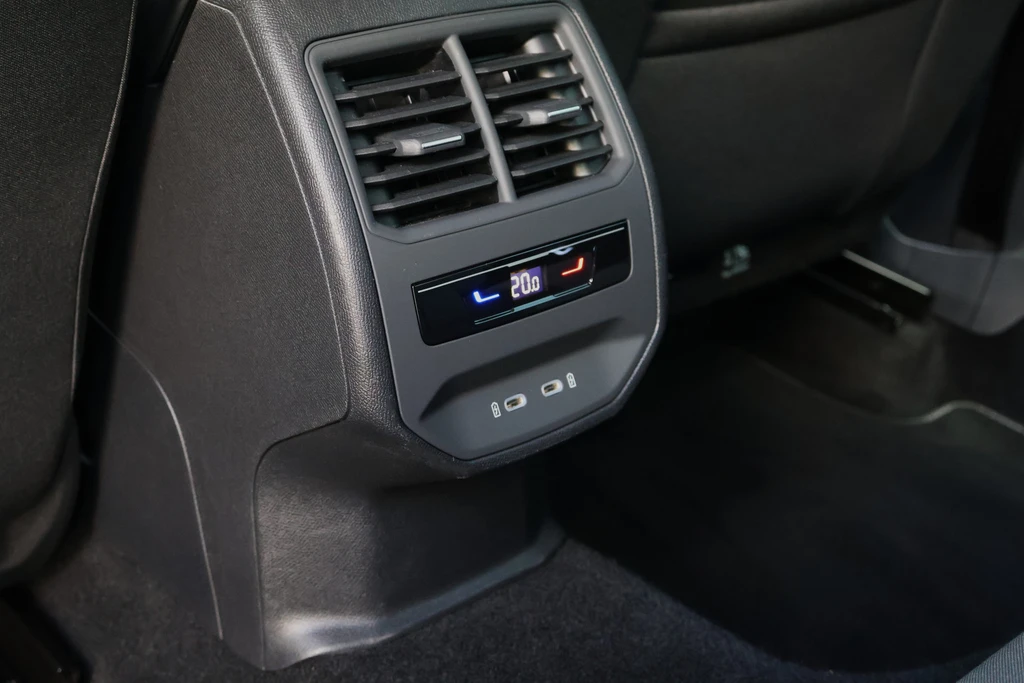 SEAT Leon – foto 32