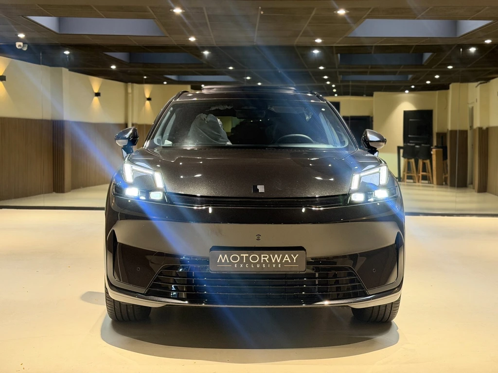 Lynk & Co 08 – foto 8