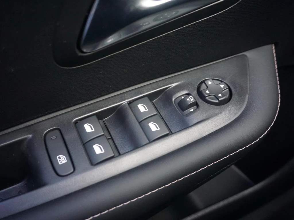 Peugeot 208 – foto 15