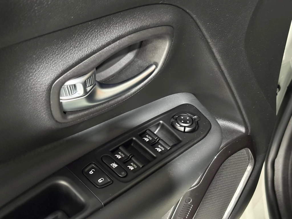 Jeep Renegade – foto 18