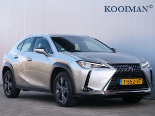 Lexus UX – thumbnail 7