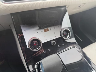 Land Rover Range Rover Velar – thumbnail 24