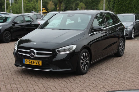 Mercedes-Benz B-Klasse 180 Business Solution / Camera / CarPlay / Half leder / 16'' / Cruise Control