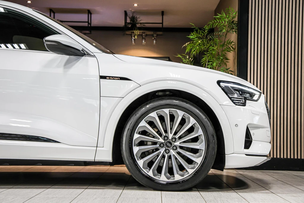 Audi e-tron – foto 18