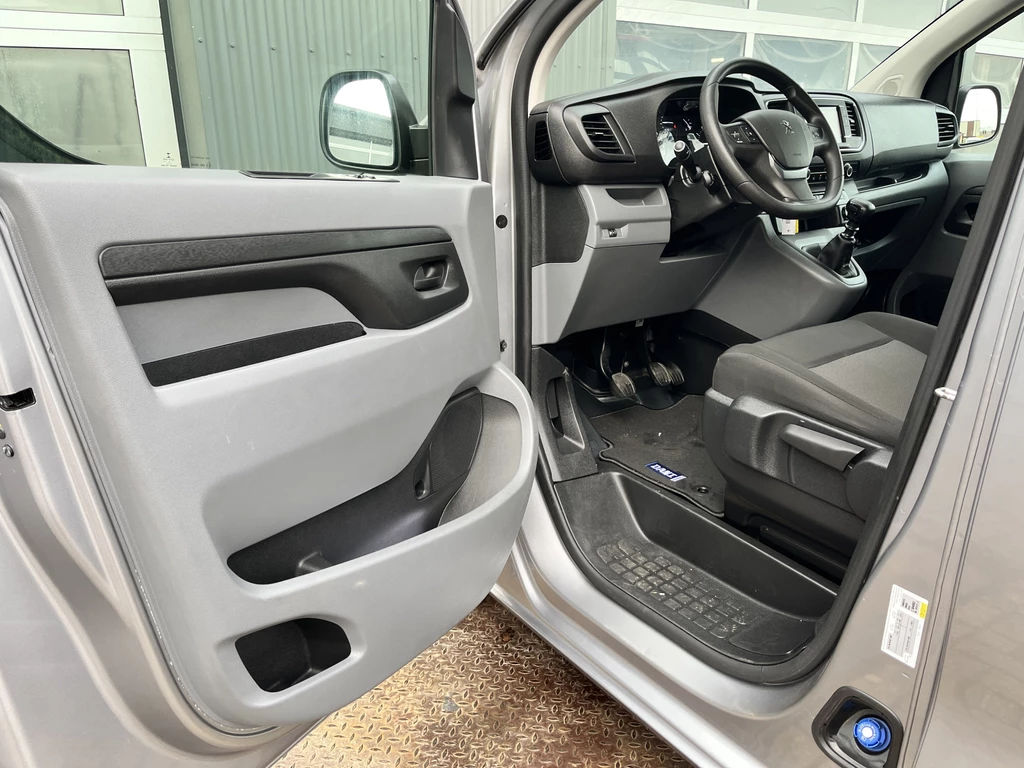 Peugeot Traveller – foto 11