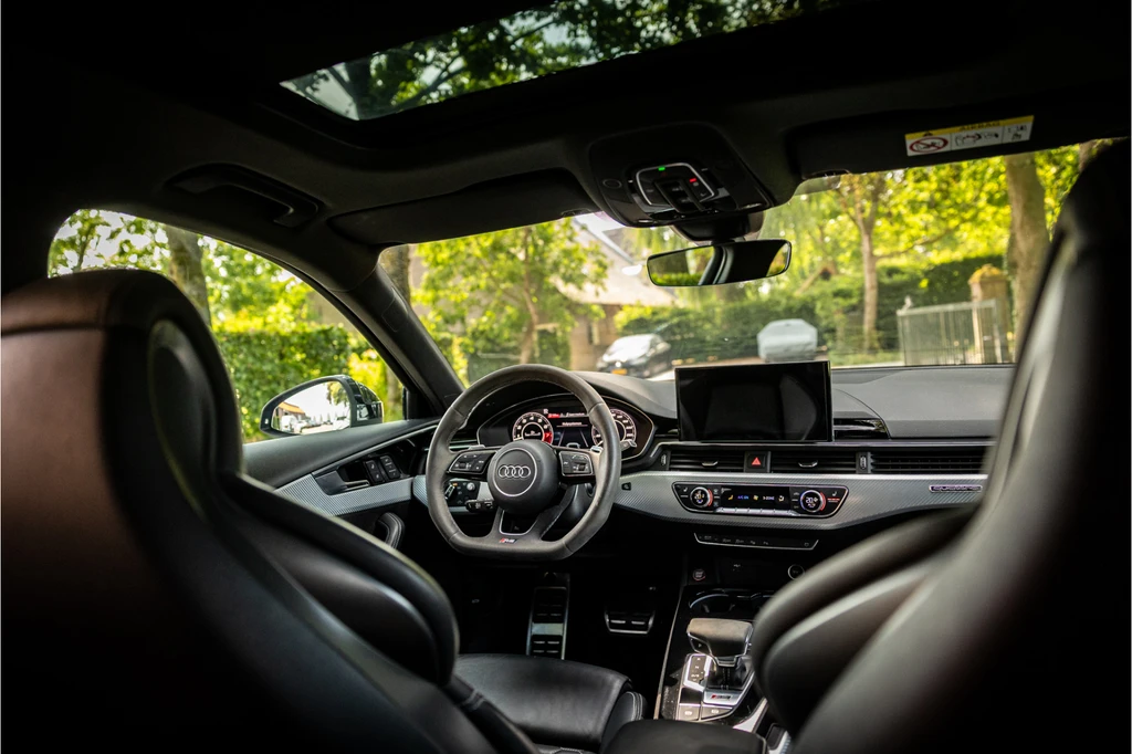 Audi RS4 – foto 22