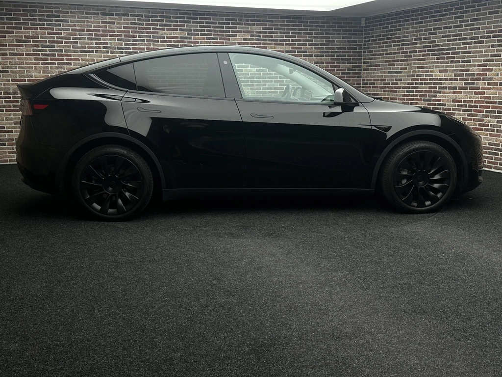 Tesla Model Y – foto 8