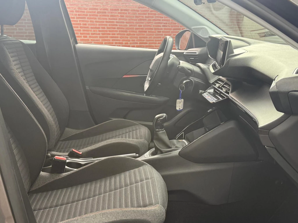 Peugeot 208 – foto 22