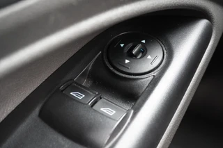 Ford Transit Connect – thumbnail 20