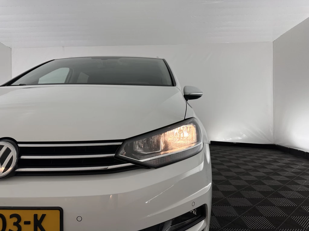 Volkswagen Touran – foto 7
