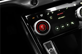 Jaguar I-PACE – thumbnail 27