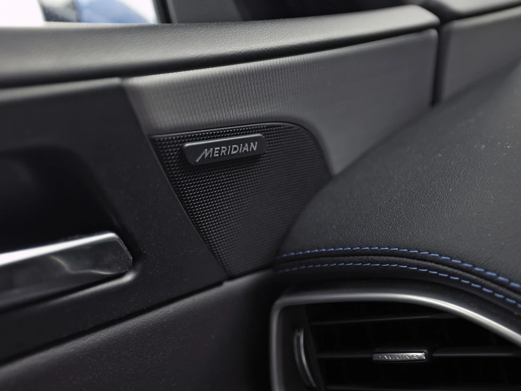 Jaguar XE – foto 22
