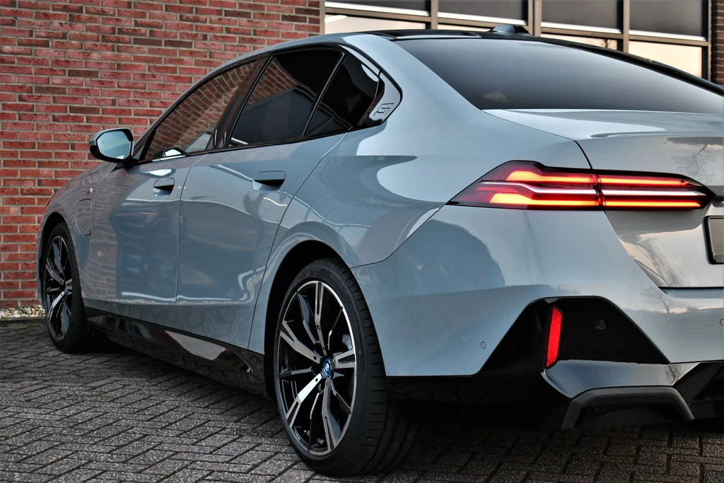 BMW 5 Serie – foto 8