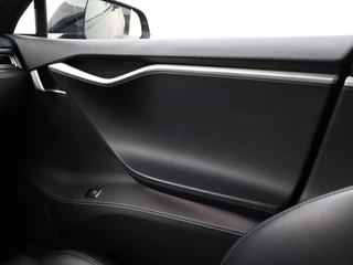 Tesla Model S – thumbnail 100
