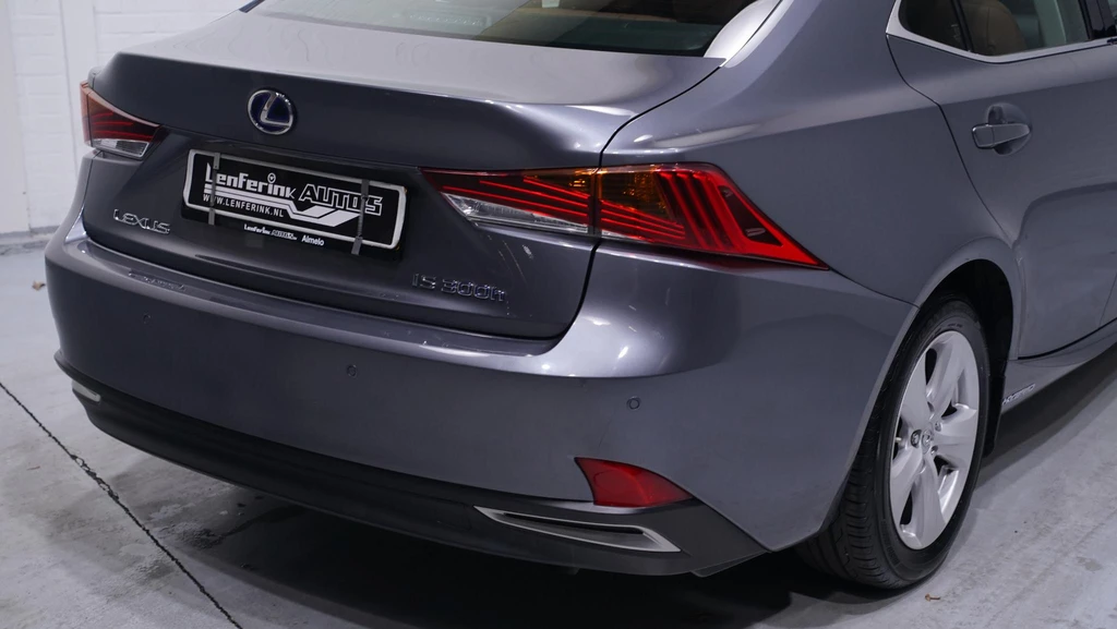 Lexus IS – foto 6