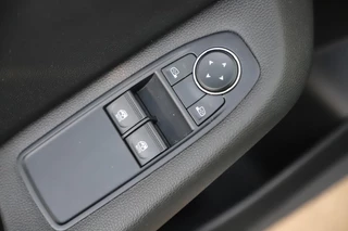 Renault Clio – thumbnail 12