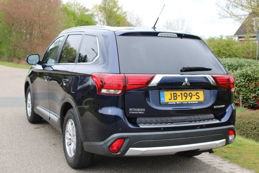 Mitsubishi Outlander – foto 2