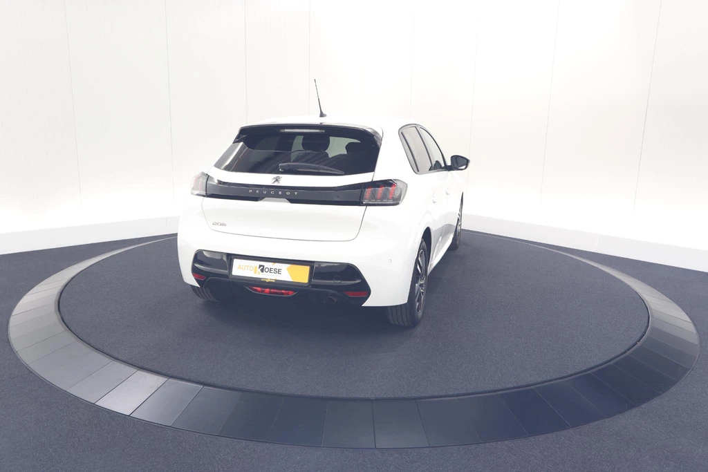 Peugeot 208 – foto 11