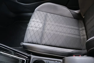 Volkswagen Golf – thumbnail 32