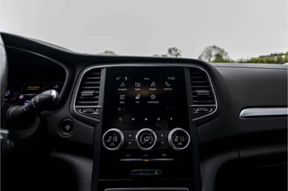 Renault Megane E-Tech – thumbnail 24