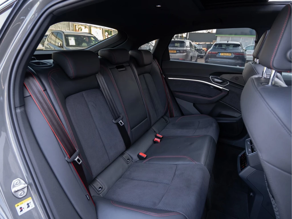 Audi Q8 Sportback e-tron – foto 21