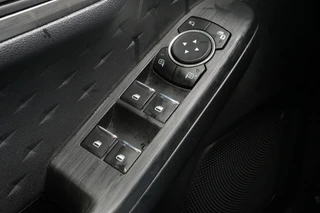 Ford Kuga – thumbnail 32