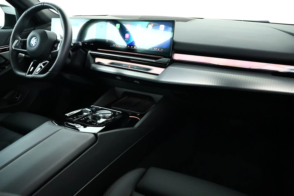 BMW i5 – foto 10