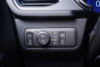 Ford Kuga – thumbnail 27