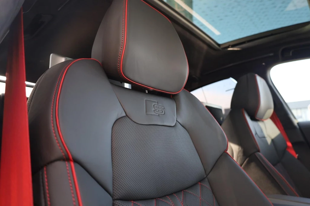 Audi S8 – foto 35