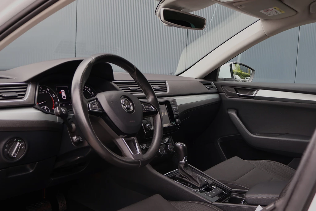Škoda Superb – foto 7