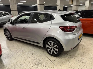 Renault Clio – thumbnail 3