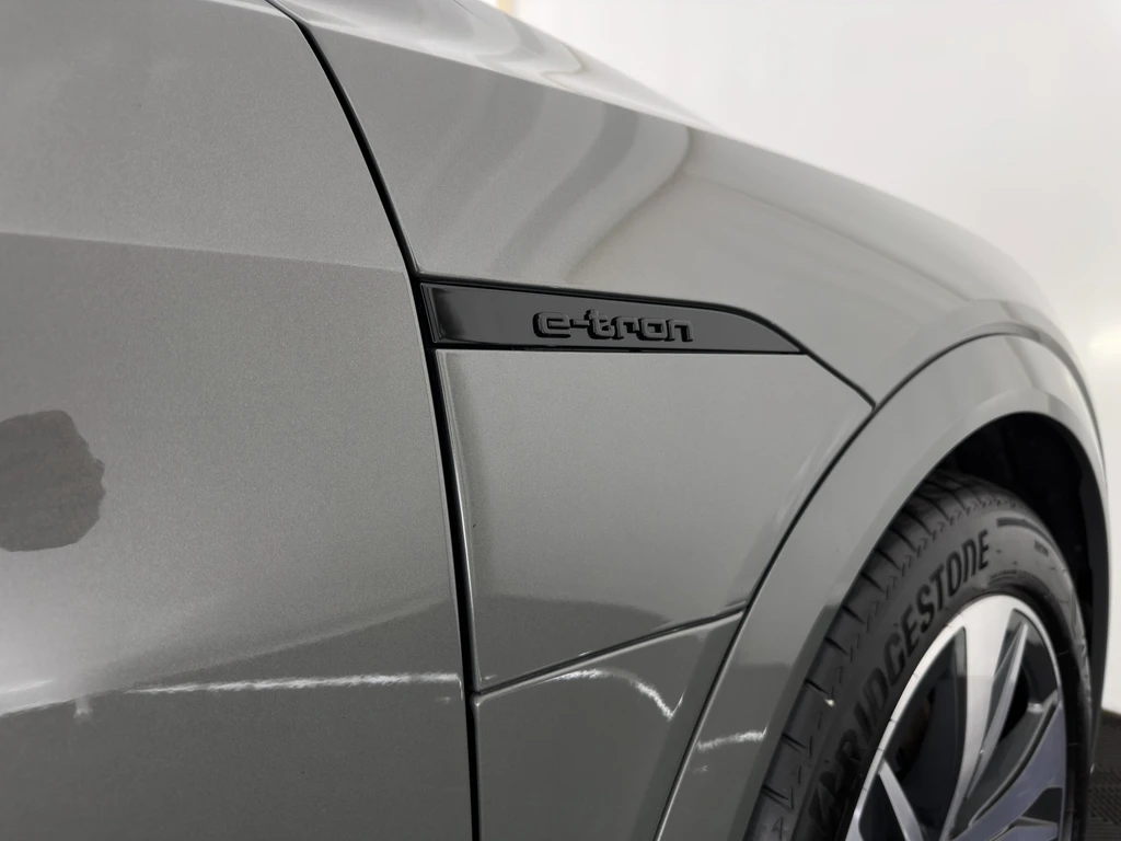 Audi Q8 e-tron – foto 27