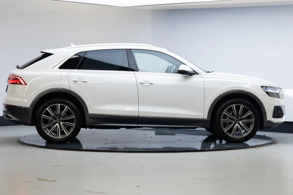 Audi Q8 – foto 7