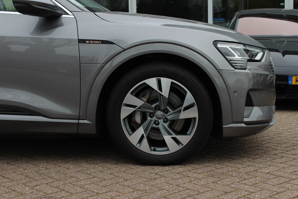 Audi e-tron – foto 17