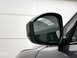 Jaguar F-PACE – thumbnail 25