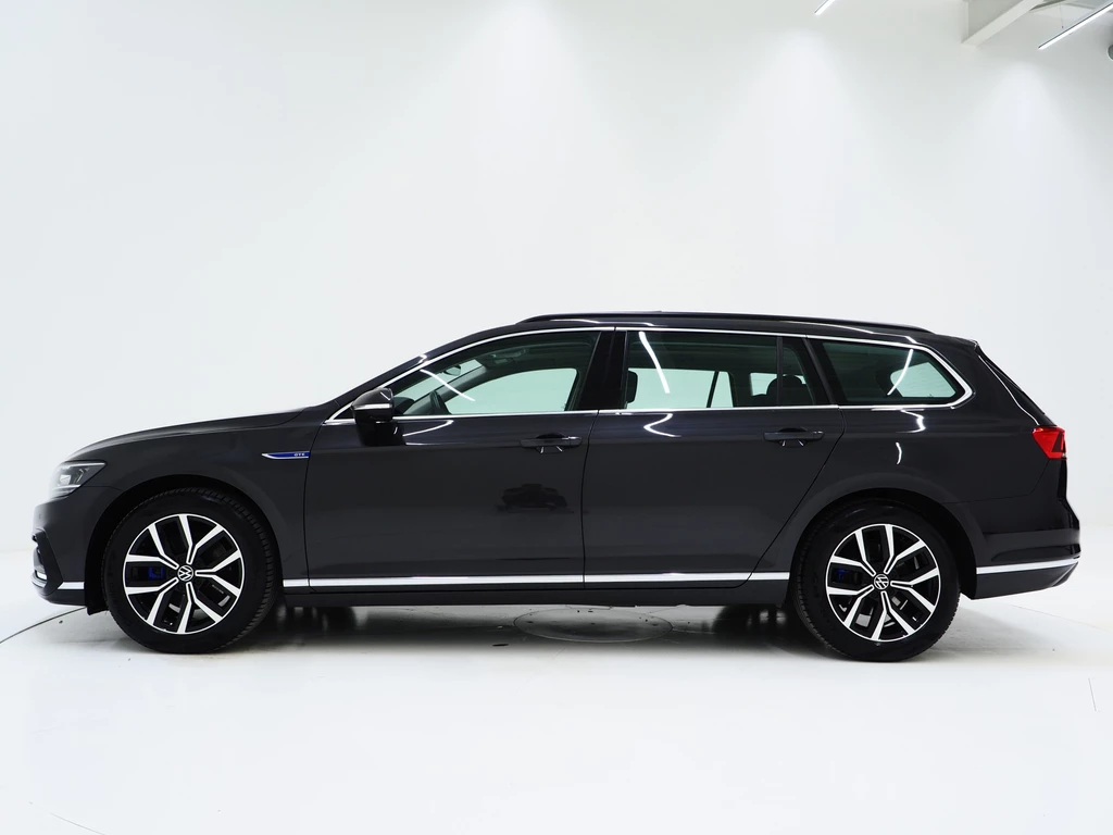 Volkswagen Passat – foto 2