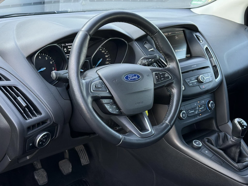 Ford Focus – foto 11