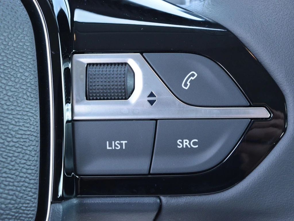 Peugeot 208 – foto 17
