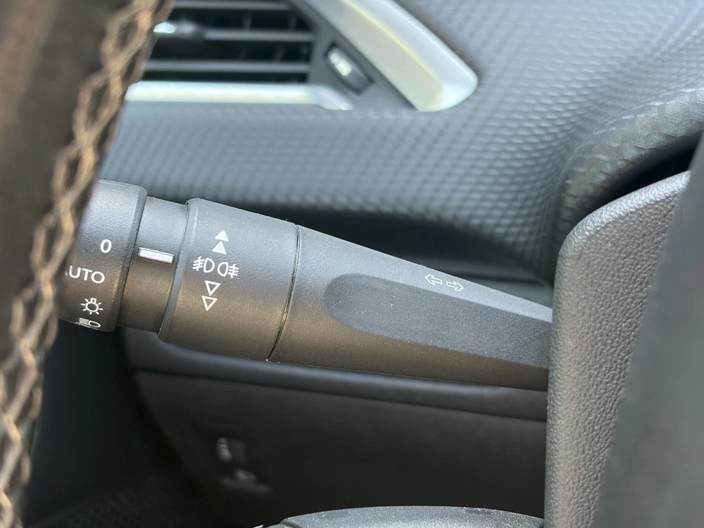 Peugeot 208 – foto 30
