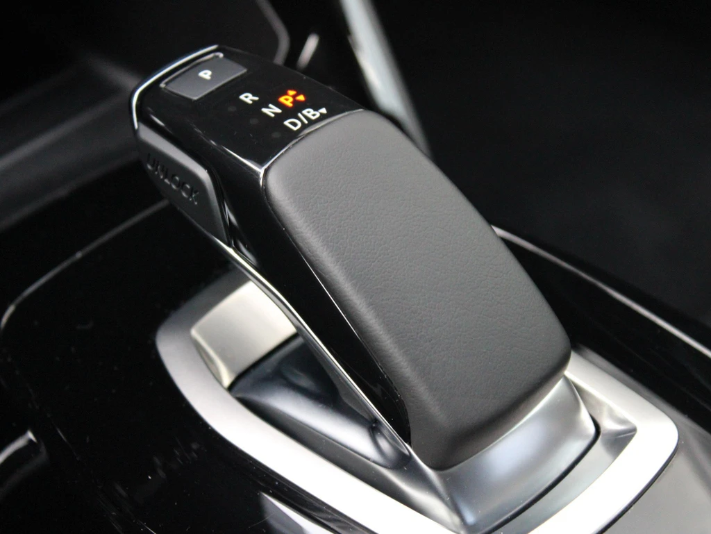Peugeot e-208 – foto 9