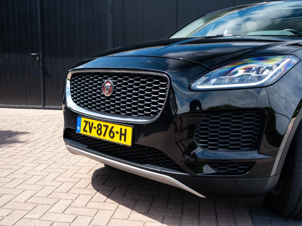 Jaguar E-PACE – foto 32