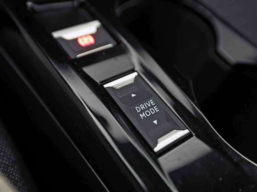 Peugeot e-208 – foto 35