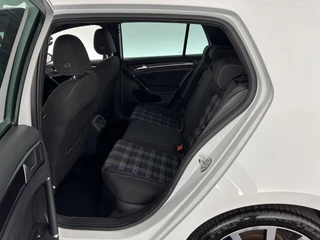 Volkswagen Golf – thumbnail 9
