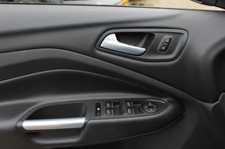 Ford Kuga – thumbnail 32