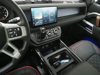 Land Rover Defender – thumbnail 36