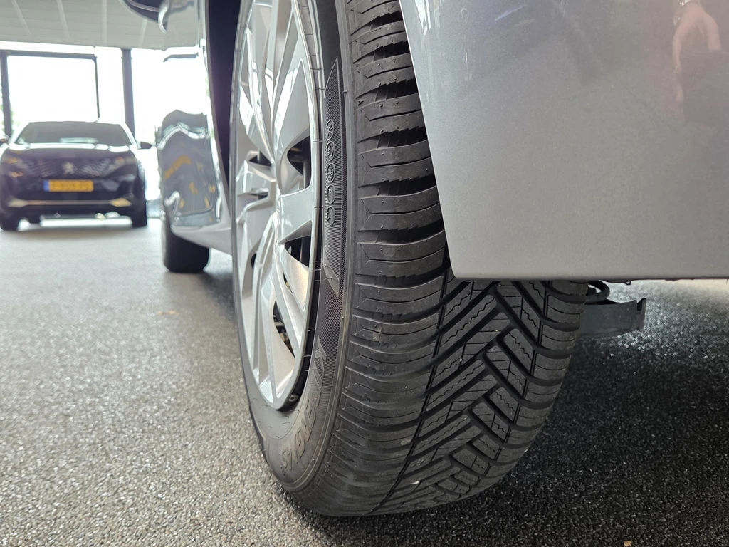 Peugeot 208 – foto 12