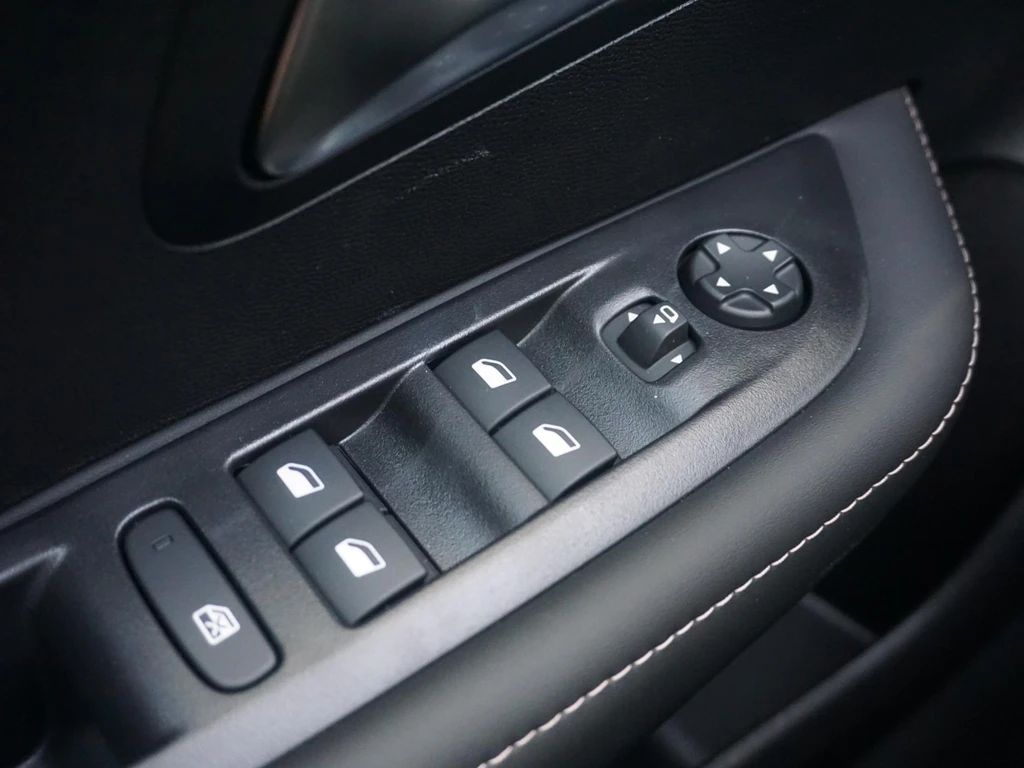 Peugeot 208 – foto 13