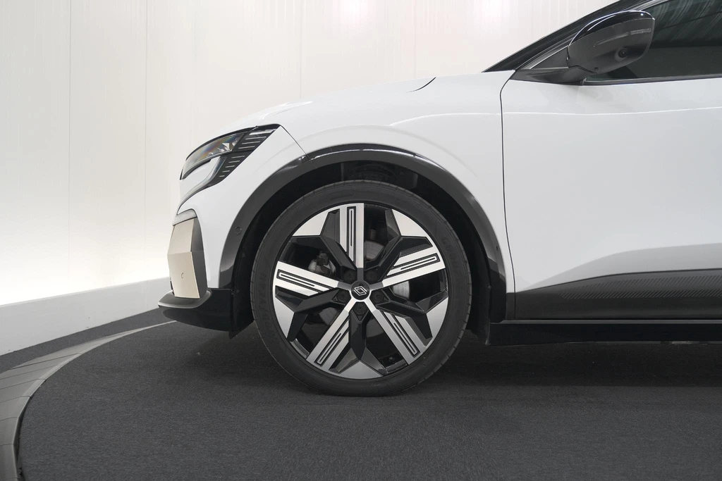 Renault Megane E-Tech – foto 25