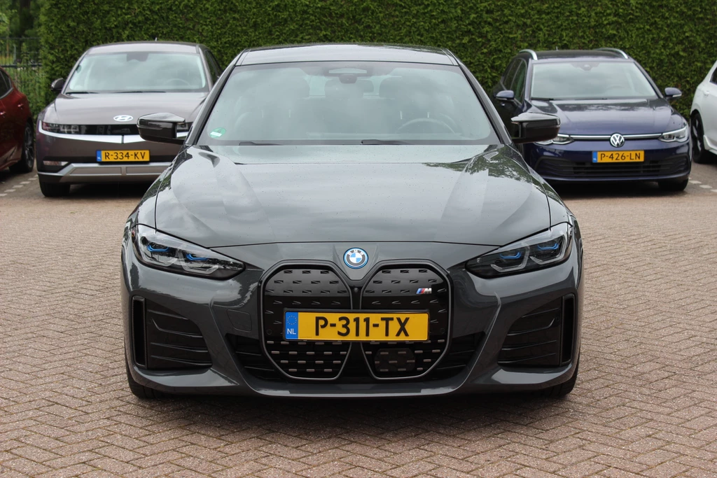 BMW i4 – foto 9